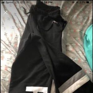 No stains smoke free pet free home